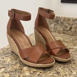 Vionic Women's Brown Wedge Sandals